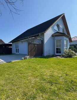 Schwarme - Einfamilienhaus mit Garten und Carport - Schwarme