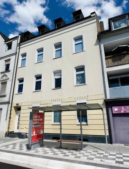Mehrfamilienhaus in Düsseldorf-Benrath - charmantes Altbauobjekt mit vier Wohneinheiten. - Düsseldorf