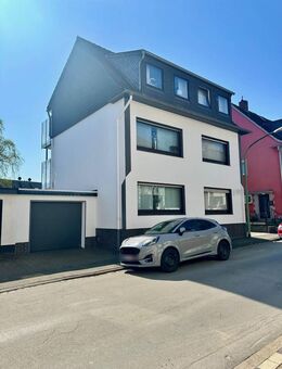 TOP gepflegtes 3-Familienhaus in Duisburg-Alt Homberg - Duisburg