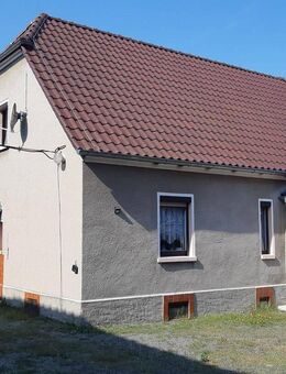 Einfamilienhaus in ruhiger Lage mit Nebengebäude - Oßling