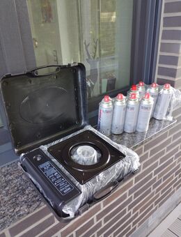 Neuer unbenutzter Gas-Campingkocher mit 8 Gaskartuschen - Lippstadt