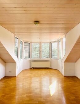 Helle Dachgeschosswohnung in Langenzenn mit großer Fensterfront - Langenzenn