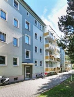 3-Raum-Familienwohnung mit Balkon in gepflegtem Objekt - Oschatz