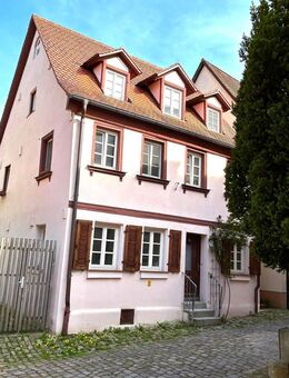 Stadthaus kernsaniert in Schwabach zu verkaufen - Schwabach