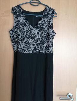 , Kleid Schwarz. - Hausach