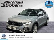 VW T-Roc, 2.0 TDI Life 3, Jahr 2023 - Schnaittach