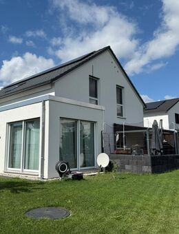 KP-Reduzierung / neuwertiges Einfamilienhaus - Effizienzklasse A+, Traumgrundstück, Wärmepumpe, PV-Anlage - Kabelsketal
