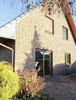 Junge Klinker-Schönheit ! Mit Einliegerwohnung - gehobene Ausstattungshighlights & Super Lage - Wistedt