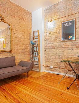 ***Altbauwohnung + Dachrohling - bezugsfrei, möbliert, ruhig*** - Berlin