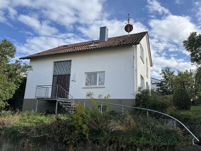 Einfamilienhaus mit Potenzial in beliebter, sonniger und ruhiger Wohnlage von Hechingen