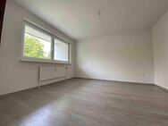 3,5 Zimmer-Wohnung komplett Bezugsfertig ,frisch tapeziert mit einem hochwertigem Vinylboden - Dortmund