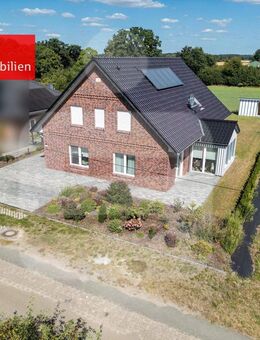 +++ Großes Einfamilienhaus mit Einliegerwohnung und zusätzlichem Platz für Gäste oder Homeoffice +++ - Syke