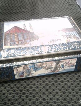 Große Vintage-Keksdose aus Blech von E. Otto Schmidt, hergestellt 1992 in Westdeutschland. Maße: 42 x 30,5 x 16,5 cm. Gebrauchsspuren - Sternenfels