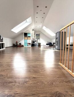 Charmante Maisonettewohnung mit individuellem Flair in Königsbrunn - Königsbrunn