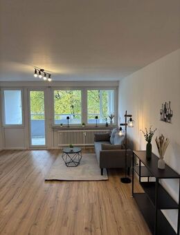 106 m², Erstbezug nach Sanierung, Neues Dach, 4,5 Zimmer, Südbalkon, Stellplatz, OHNE PROVISION - Nürtingen