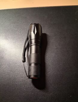 10 Watt LED Taschenlampe, 1000 Lumen, Zoomfunktion - Kiel