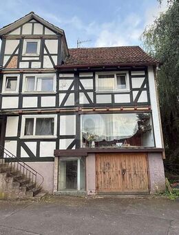 SANIERUNGSOBJEKT MIT POTENZIAL - Helsa