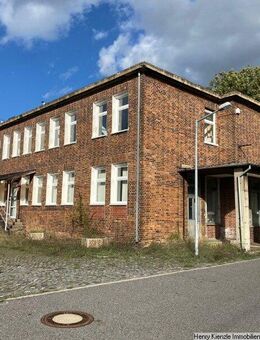 Ehemaliges Kokerei-Gebäude in Lauchhammer-West direkt an den Biotürmen - Lauchhammer