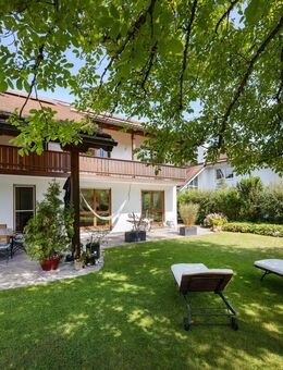 Beeindruckendes Einfamilienhaus im Landhausstil - Ottobrunn