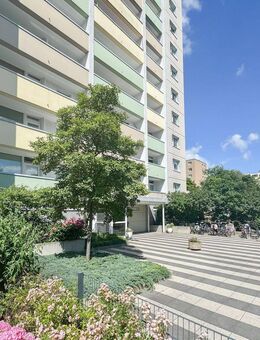 2-Zimmer-Wohnung mit Balkon in Garstedt - Norderstedt