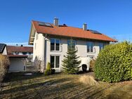 Frei zur sofortigen Nutzung: Attraktive und moderne Doppelhaushälfte in Walpertskirchen - Walpertskirchen