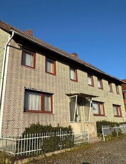 Ein- Zweifamilienhaus mit Charakter und Entwicklungspotenzial - Bad Gandersheim