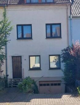 Fraulautern - 1Familienhaus mit Garten-Garage-2Stellplätze - Saarlouis
