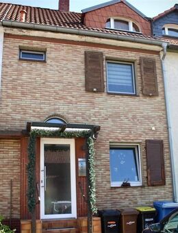 Charmantes Reihenmittelhaus in zentraler Lage von Worms- mit Garten, Terrasse und Balkon - Worms