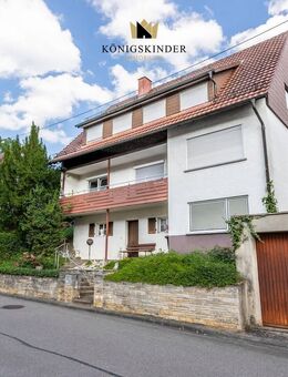 *Renovierungsbedürftiges Zweifamilienhaus mit großem Grundstück und Garagen in Malmsheim zu kaufen* - Renningen