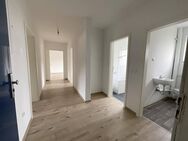 Helle 4-Zimmer-Wohnung, mit separaten WC und neuem Bad! - Aurich