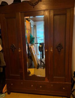 Schöner alter Schrank - Billerbeck Zentrum