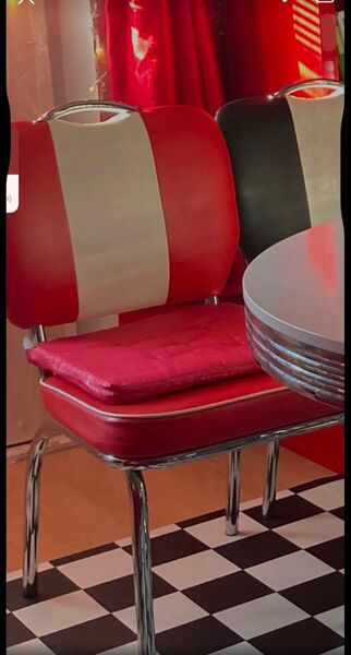 Diner Stühle /Rot /weiss klassisch - Berlin Spandau
