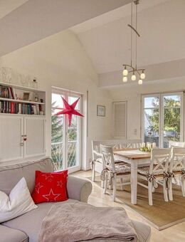 Helle und gemütliche Dachgeschosswohnung in zentraler Lage! - Troisdorf