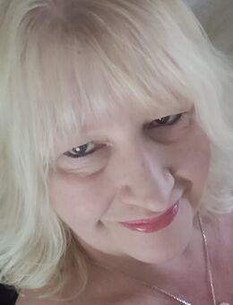 Lebensfrohe und junggebliebene Sie ( 58 ) möchte sich wieder neu verlieben... - Oberhausen