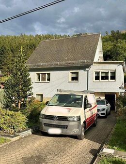 Gepflegtes Einfamilienhaus mit schönen Grundstück, PV-Anlage und Kamin - Kaulsdorf