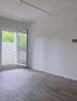 Offen & gemütlich - 2-Zimmer-Wohnung mit Tresenküche in Kappel - Chemnitz