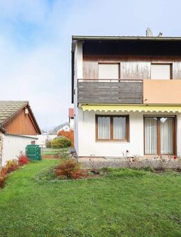 Familienfreundliche Doppelhaushälfte mit Ausbaureserve, Garage und attraktivem Grundstück!! - Schopfheim