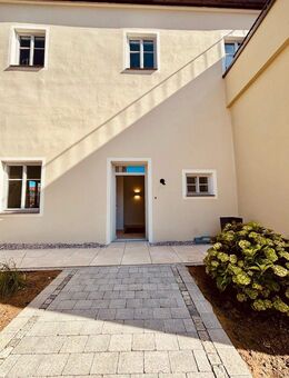 Exklusive Traumwohnung in herrschaftlichem Anwesen mit vielen Möglichkeiten - Großaitingen