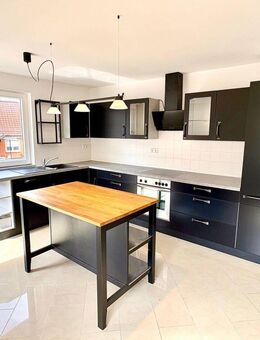 Frisch renovierte Wohnung mit viel Platz und Charme inkl. Garage, Dachterrasse, Kamin, EBK - Forchtenberg