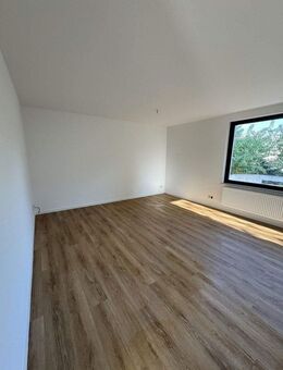 Familienfreundliches Zweifamilienhaus mit flexiblen Nutzungsmöglichkeiten in Oldenburg-Ohmstede - Oldenburg