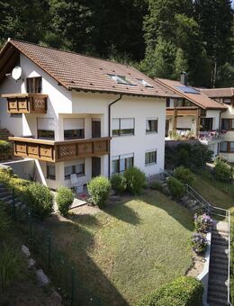 Traumhaftes Einfamilienhaus mit Einliegerwohnung - Ruhige Hanglage mit herrlicher Aussicht - Bad Wildbad