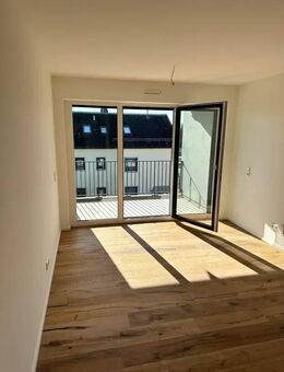 Luxuriöses Neubau-Apartment mit Einbauküche und Balkon: Sofortiger Einzug möglich! - Augsburg