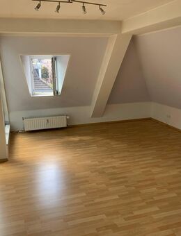 Dachgeschoss-Maisonette in Golzheim - Düsseldorf