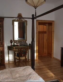 Lichtdurchflutete Altbauwohnung mit bezauberndem Wintergarten und einzigartigem Charakter. - Luckenwalde