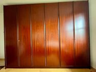 Schlafzimmer aus Mahagoni-Holz von der Firma Pötter - Bonn Beuel