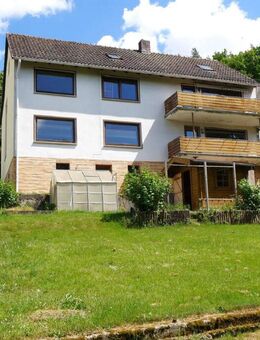 Sofort verfügbares Zweifamilienhaus mit Potential in Rödental - Mittelberg - Rödental