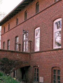 Insel Hiddensee - ehemaliges Gutshaus am Hafen von Kloster - sanierungsbedürftig - Insel Hiddensee