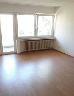 Renditestarkes Mehrfamilienhaus in Gelsenkirchen Bismarck 440m² - 7 Wohnungen - 6 Garagen - Gelsenkirchen