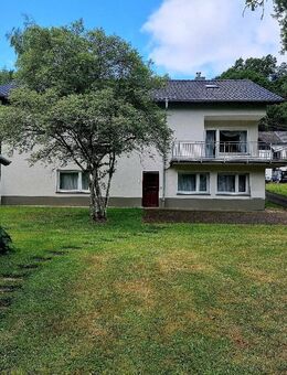 **Repräsentatives Einfamilienhaus auf weitläufigem Parkgrundstück an der Ahr** - Blankenheim (Nordrhein-Westfalen)