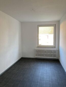 Bei VIVAWEST die Sonnenstrahlen auf dem eigenen Balkon genießen. - Bottrop
